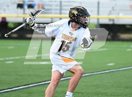 Thumbnail 3 in Notre Dame, WH @ Daniel Hand (CIAC Class M Semifinal) photogallery.