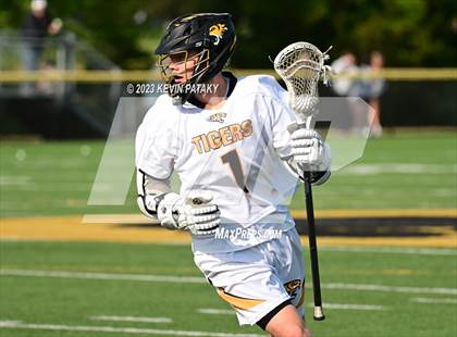Thumbnail 2 in Notre Dame, WH @ Daniel Hand (CIAC Class M Semifinal) photogallery.
