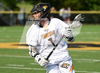 Thumbnail 2 in Notre Dame, WH @ Daniel Hand (CIAC Class M Semifinal) photogallery.