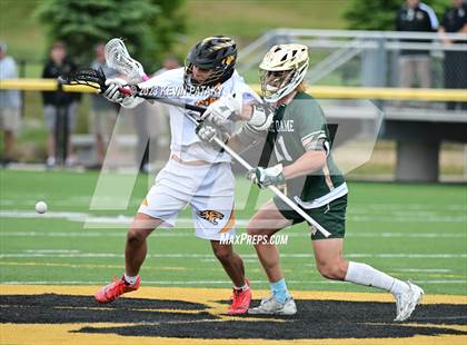 Thumbnail 3 in Notre Dame, WH @ Daniel Hand (CIAC Class M Semifinal) photogallery.