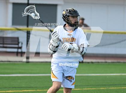 Thumbnail 2 in Notre Dame, WH @ Daniel Hand (CIAC Class M Semifinal) photogallery.