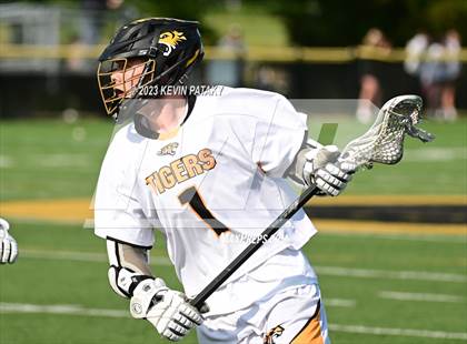 Thumbnail 2 in Notre Dame, WH @ Daniel Hand (CIAC Class M Semifinal) photogallery.