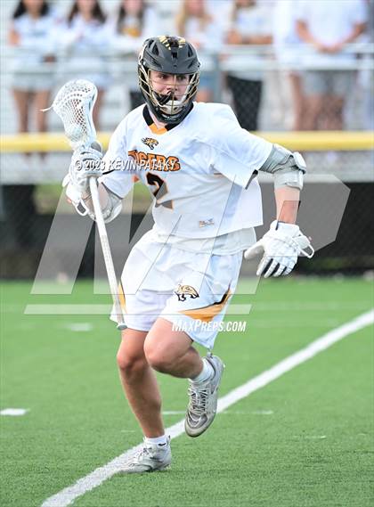 Thumbnail 3 in Notre Dame, WH @ Daniel Hand (CIAC Class M Semifinal) photogallery.