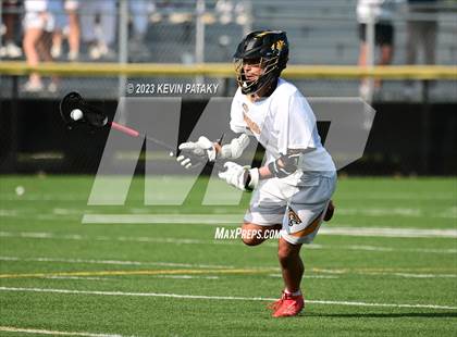 Thumbnail 3 in Notre Dame, WH @ Daniel Hand (CIAC Class M Semifinal) photogallery.