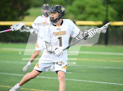 Thumbnail 3 in Notre Dame, WH @ Daniel Hand (CIAC Class M Semifinal) photogallery.