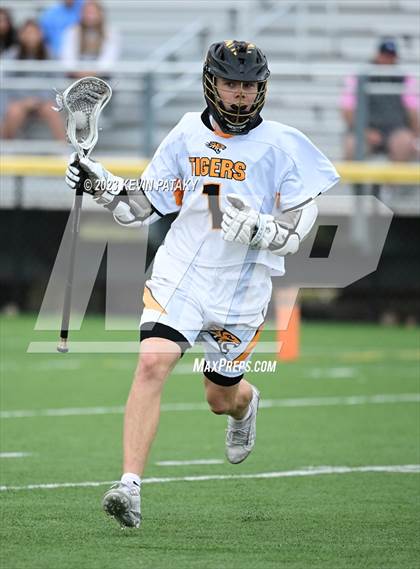 Thumbnail 2 in Notre Dame, WH @ Daniel Hand (CIAC Class M Semifinal) photogallery.