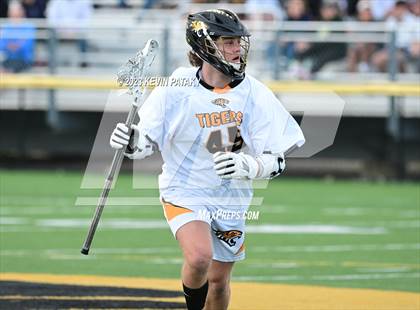 Thumbnail 3 in Notre Dame, WH @ Daniel Hand (CIAC Class M Semifinal) photogallery.