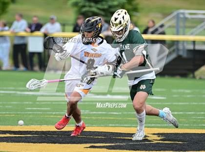 Thumbnail 2 in Notre Dame, WH @ Daniel Hand (CIAC Class M Semifinal) photogallery.