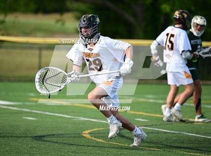 Thumbnail 3 in Notre Dame, WH @ Daniel Hand (CIAC Class M Semifinal) photogallery.