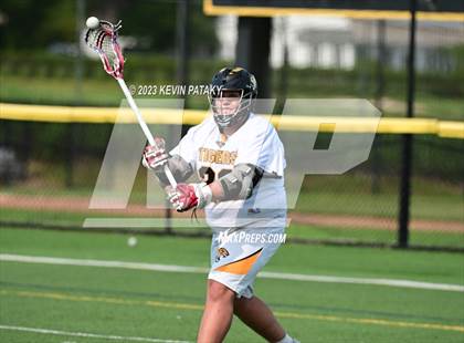 Thumbnail 3 in Notre Dame, WH @ Daniel Hand (CIAC Class M Semifinal) photogallery.