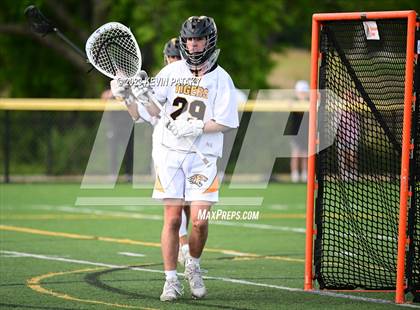 Thumbnail 3 in Notre Dame, WH @ Daniel Hand (CIAC Class M Semifinal) photogallery.