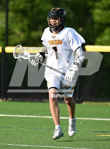 Thumbnail 3 in Notre Dame, WH @ Daniel Hand (CIAC Class M Semifinal) photogallery.