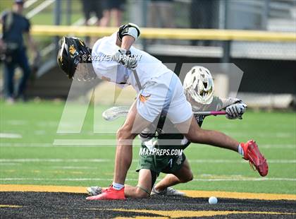 Thumbnail 2 in Notre Dame, WH @ Daniel Hand (CIAC Class M Semifinal) photogallery.