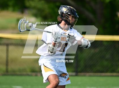 Thumbnail 3 in Notre Dame, WH @ Daniel Hand (CIAC Class M Semifinal) photogallery.