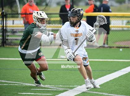 Thumbnail 3 in Notre Dame, WH @ Daniel Hand (CIAC Class M Semifinal) photogallery.