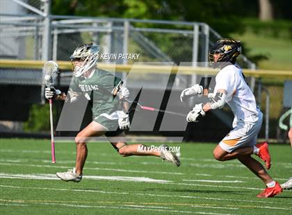 Thumbnail 2 in Notre Dame, WH @ Daniel Hand (CIAC Class M Semifinal) photogallery.