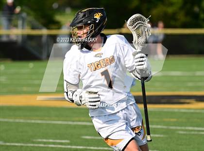 Thumbnail 3 in Notre Dame, WH @ Daniel Hand (CIAC Class M Semifinal) photogallery.