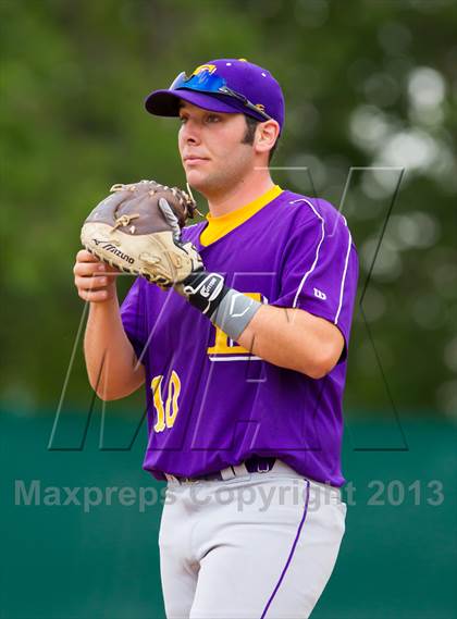 Thumbnail 3 in Capital Christian vs. Escalon (CIF SJS D5 Final) photogallery.