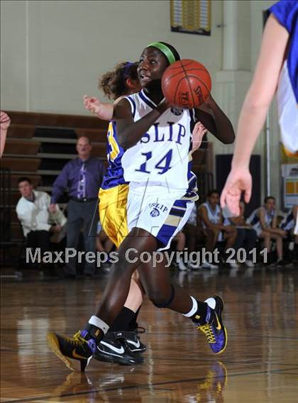 Thumbnail 1 in Sayville @ Islip photogallery.