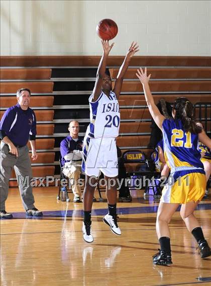 Thumbnail 1 in Sayville @ Islip photogallery.
