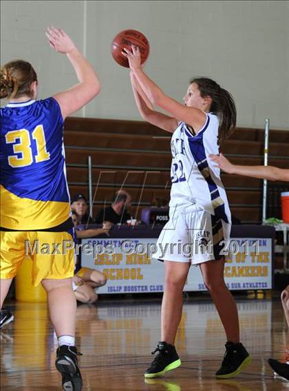 Thumbnail 3 in Sayville @ Islip photogallery.