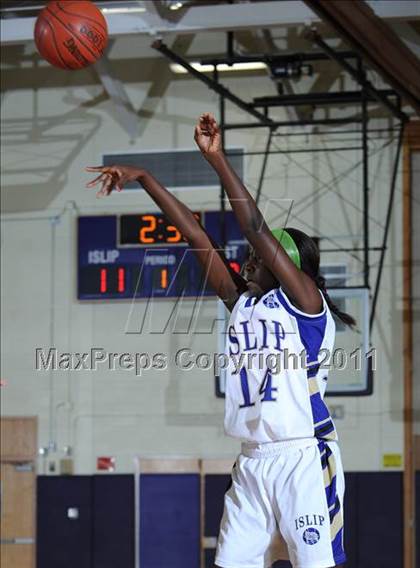 Thumbnail 1 in Sayville @ Islip photogallery.
