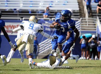 Thumbnail 2 in North Mesquite vs. Lakeview Centennial photogallery.