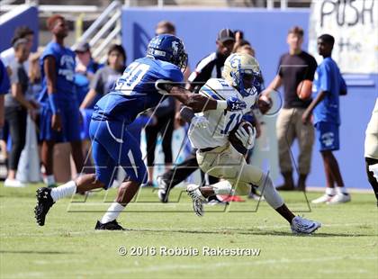 Thumbnail 3 in North Mesquite vs. Lakeview Centennial photogallery.