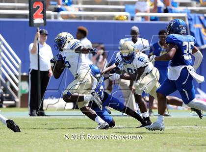Thumbnail 2 in North Mesquite vs. Lakeview Centennial photogallery.