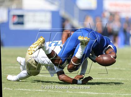 Thumbnail 3 in North Mesquite vs. Lakeview Centennial photogallery.