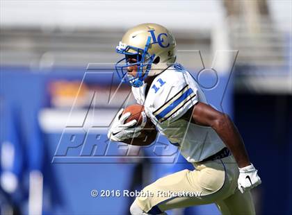 Thumbnail 2 in North Mesquite vs. Lakeview Centennial photogallery.