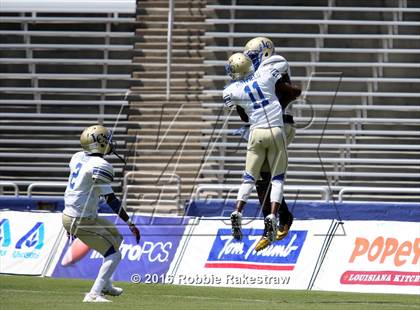 Thumbnail 2 in North Mesquite vs. Lakeview Centennial photogallery.