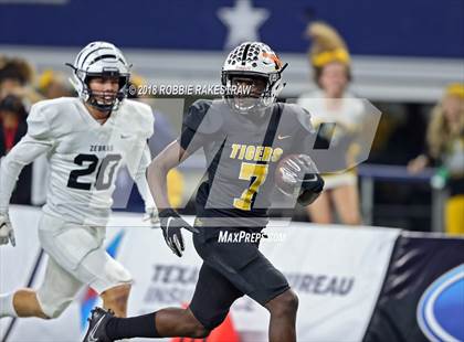 Thumbnail 3 in Grandview vs. Malakoff (UIL 3A Division 1 Championship) photogallery.