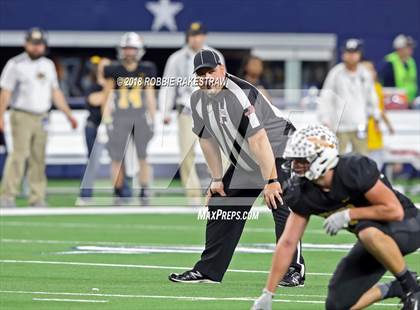 Thumbnail 2 in Grandview vs. Malakoff (UIL 3A Division 1 Championship) photogallery.