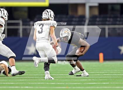 Thumbnail 3 in Grandview vs. Malakoff (UIL 3A Division 1 Championship) photogallery.