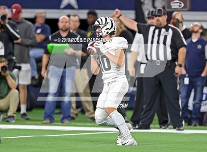 Thumbnail 2 in Grandview vs. Malakoff (UIL 3A Division 1 Championship) photogallery.