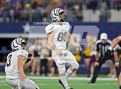 Thumbnail 3 in Grandview vs. Malakoff (UIL 3A Division 1 Championship) photogallery.