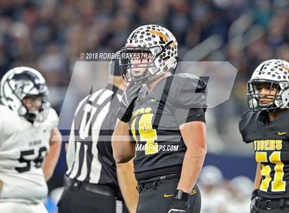 Thumbnail 1 in Grandview vs. Malakoff (UIL 3A Division 1 Championship) photogallery.