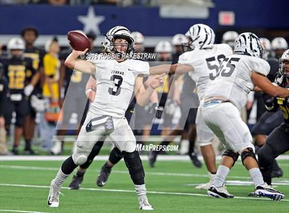 Thumbnail 3 in Grandview vs. Malakoff (UIL 3A Division 1 Championship) photogallery.