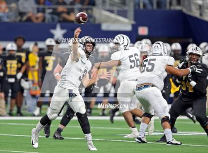 Thumbnail 1 in Grandview vs. Malakoff (UIL 3A Division 1 Championship) photogallery.