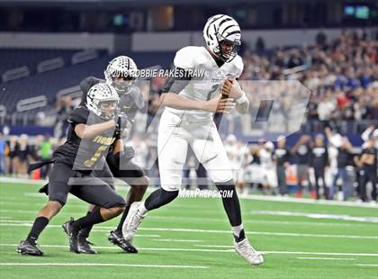 Thumbnail 1 in Grandview vs. Malakoff (UIL 3A Division 1 Championship) photogallery.