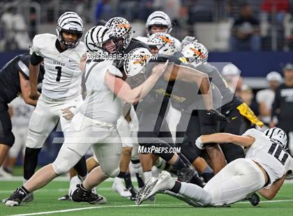Thumbnail 1 in Grandview vs. Malakoff (UIL 3A Division 1 Championship) photogallery.