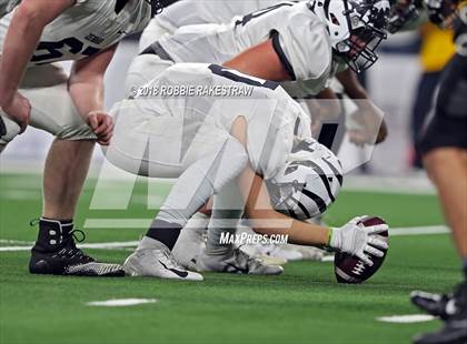 Thumbnail 1 in Grandview vs. Malakoff (UIL 3A Division 1 Championship) photogallery.