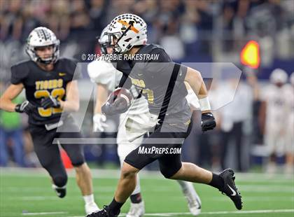 Thumbnail 1 in Grandview vs. Malakoff (UIL 3A Division 1 Championship) photogallery.
