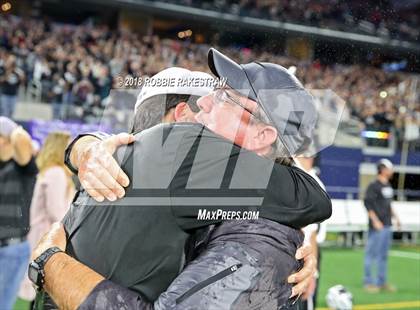 Thumbnail 3 in Grandview vs. Malakoff (UIL 3A Division 1 Championship) photogallery.