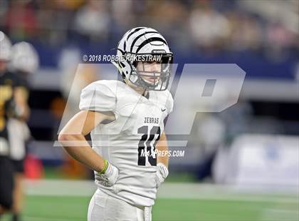 Thumbnail 2 in Grandview vs. Malakoff (UIL 3A Division 1 Championship) photogallery.