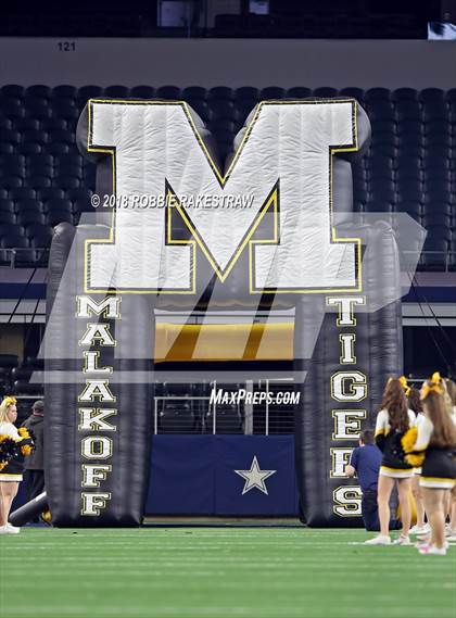 Thumbnail 1 in Grandview vs. Malakoff (UIL 3A Division 1 Championship) photogallery.