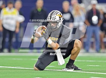 Thumbnail 1 in Grandview vs. Malakoff (UIL 3A Division 1 Championship) photogallery.