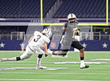 Thumbnail 2 in Grandview vs. Malakoff (UIL 3A Division 1 Championship) photogallery.