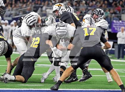 Thumbnail 1 in Grandview vs. Malakoff (UIL 3A Division 1 Championship) photogallery.